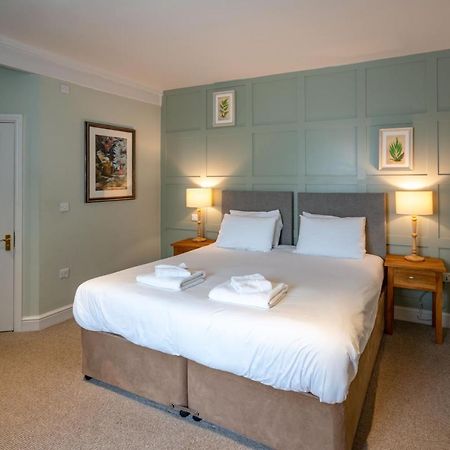 The Kings Arms Hotel Melksham Εξωτερικό φωτογραφία