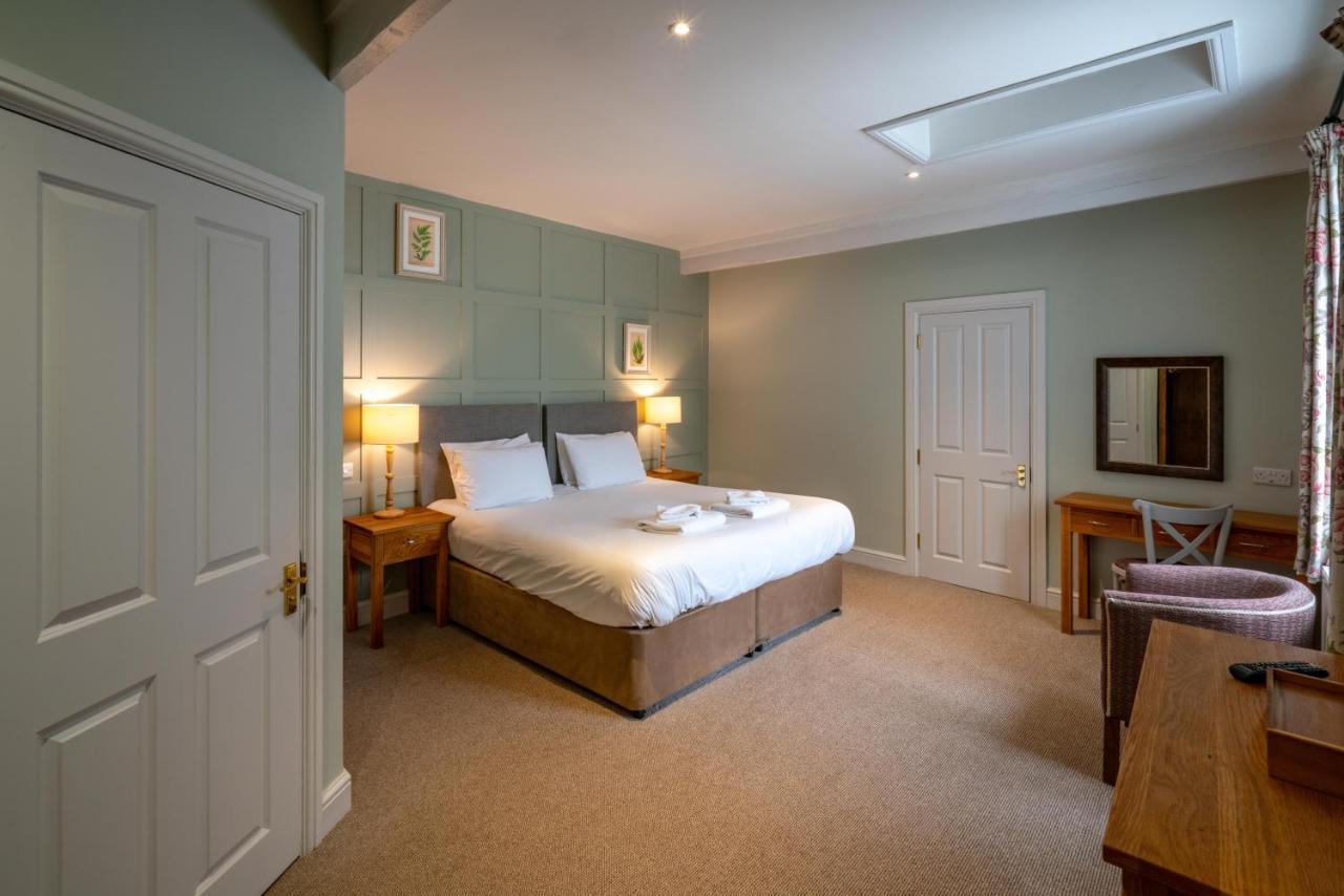 The Kings Arms Hotel Melksham Εξωτερικό φωτογραφία