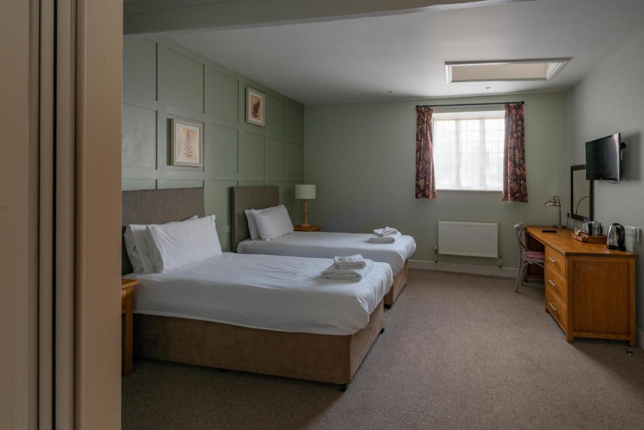 The Kings Arms Hotel Melksham Εξωτερικό φωτογραφία