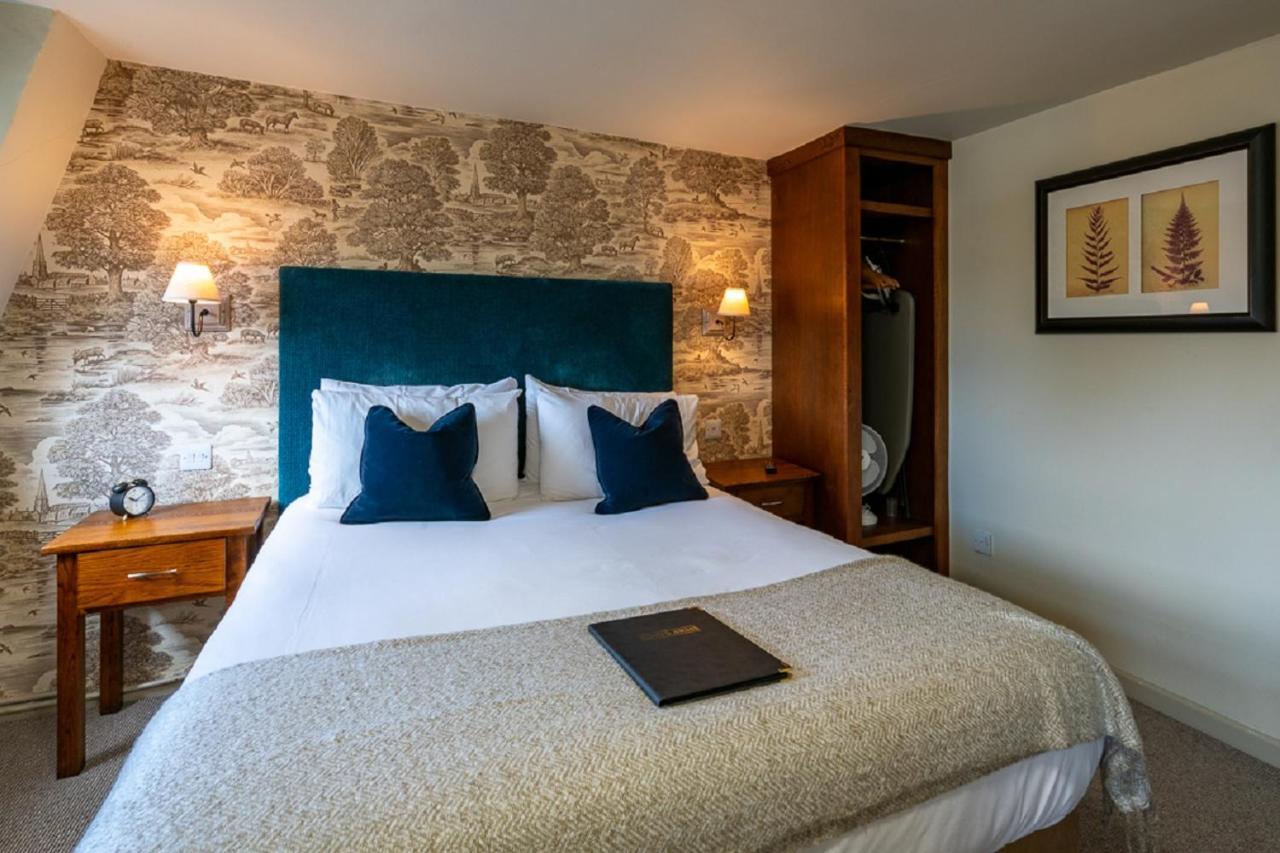 The Kings Arms Hotel Melksham Εξωτερικό φωτογραφία