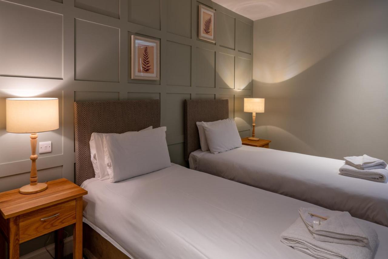 The Kings Arms Hotel Melksham Εξωτερικό φωτογραφία