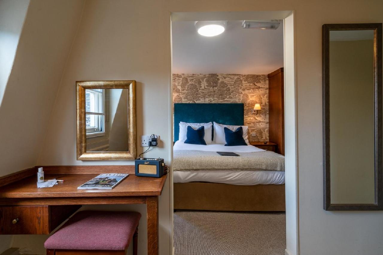 The Kings Arms Hotel Melksham Εξωτερικό φωτογραφία