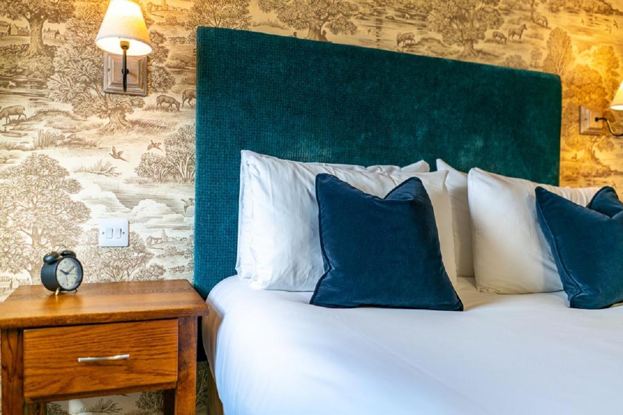 The Kings Arms Hotel Melksham Εξωτερικό φωτογραφία