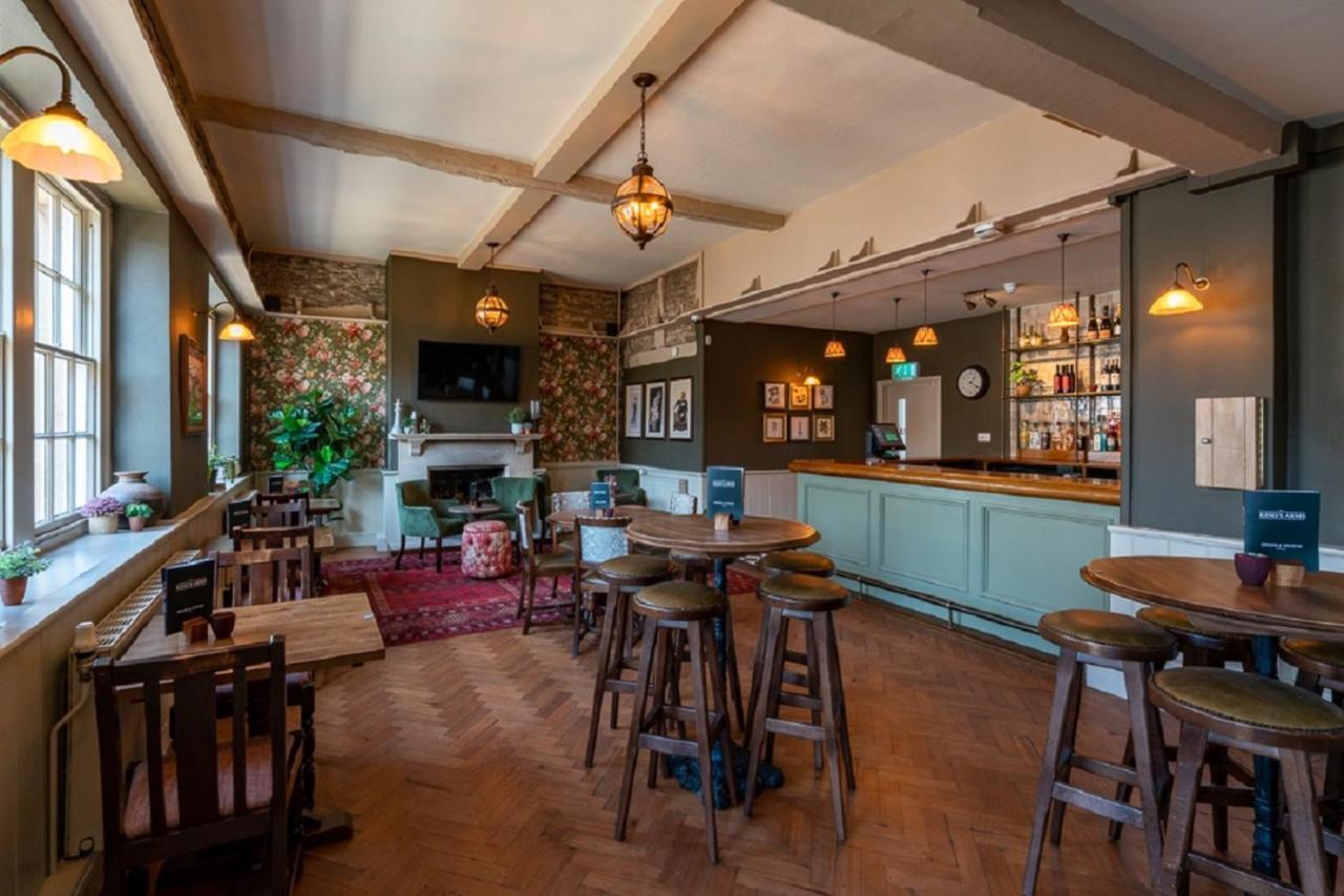 The Kings Arms Hotel Melksham Εξωτερικό φωτογραφία