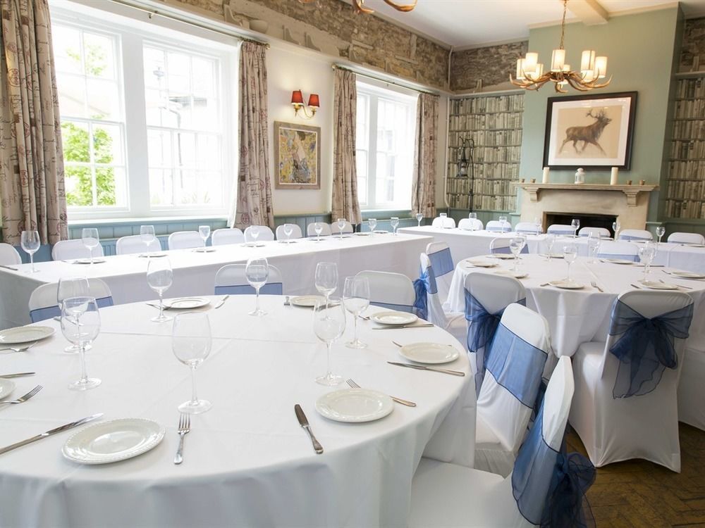 The Kings Arms Hotel Melksham Εξωτερικό φωτογραφία
