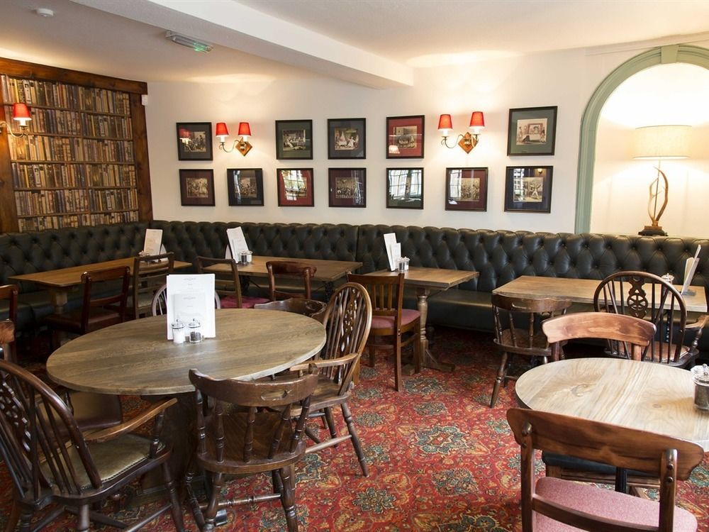 The Kings Arms Hotel Melksham Εξωτερικό φωτογραφία