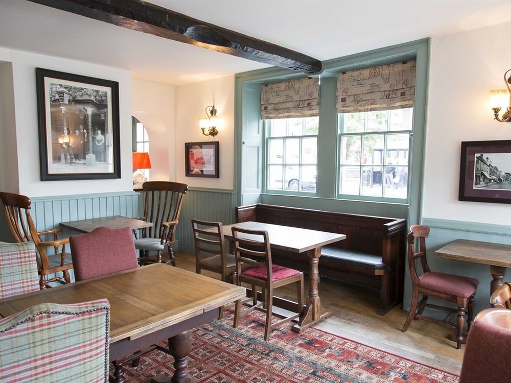 The Kings Arms Hotel Melksham Εξωτερικό φωτογραφία