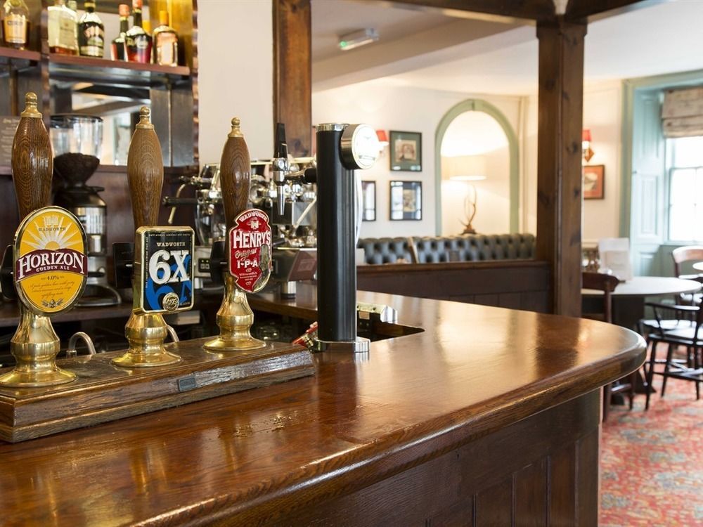 The Kings Arms Hotel Melksham Εξωτερικό φωτογραφία